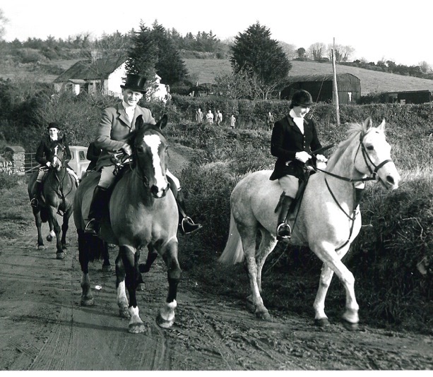 Muskerry Hunt meet near Berrings in 1958